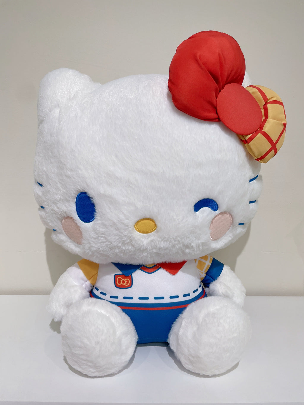 Hello Kitty | Peluche colorful toy box | Eikoh